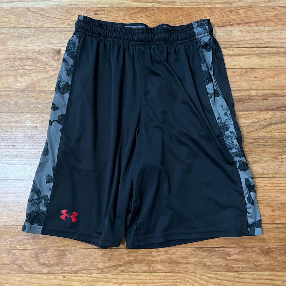 UNDER ARMOUR ATHLETIC TRAINING SHORT BLACK GREY CAMO SIZE M